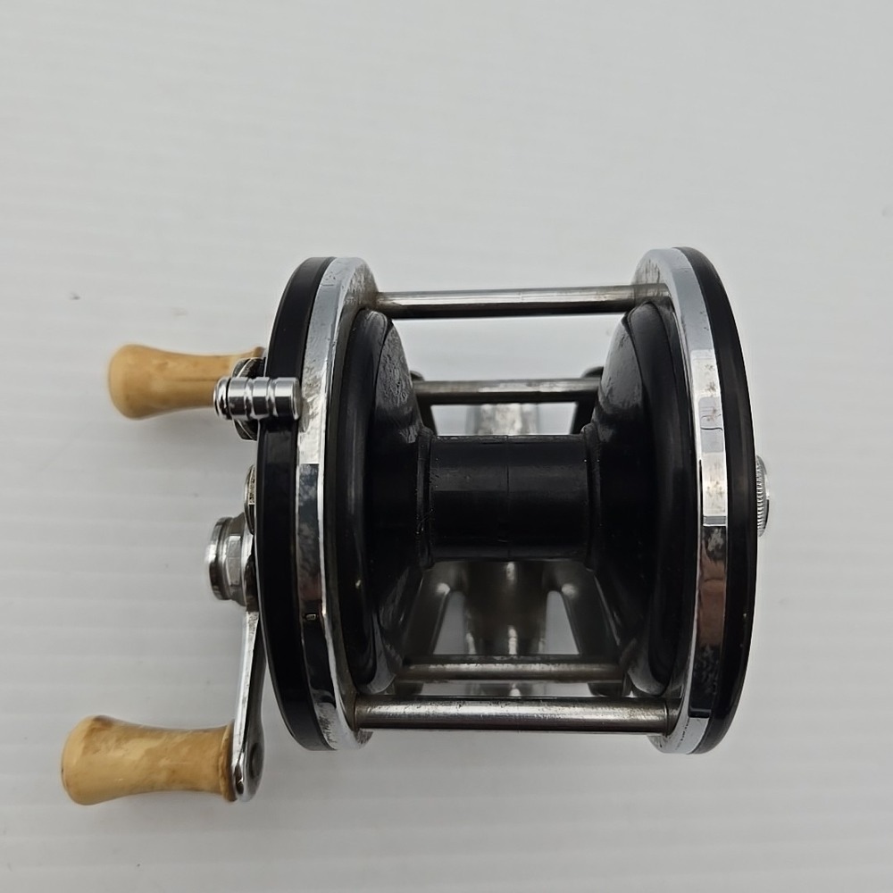Vintage JALEOXE No. 1115L Conventional Saltwater Reel Bronson Michigan USA